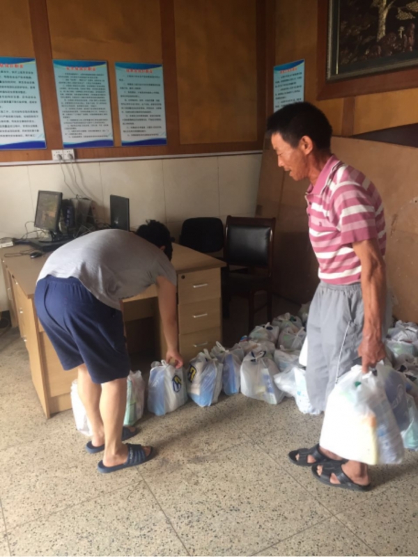 三伏高温送清凉  致敬一线爱游戏手机入口官网-爱游戏(中国)
人